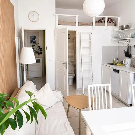 2 Bedroom, Private Bath Near *